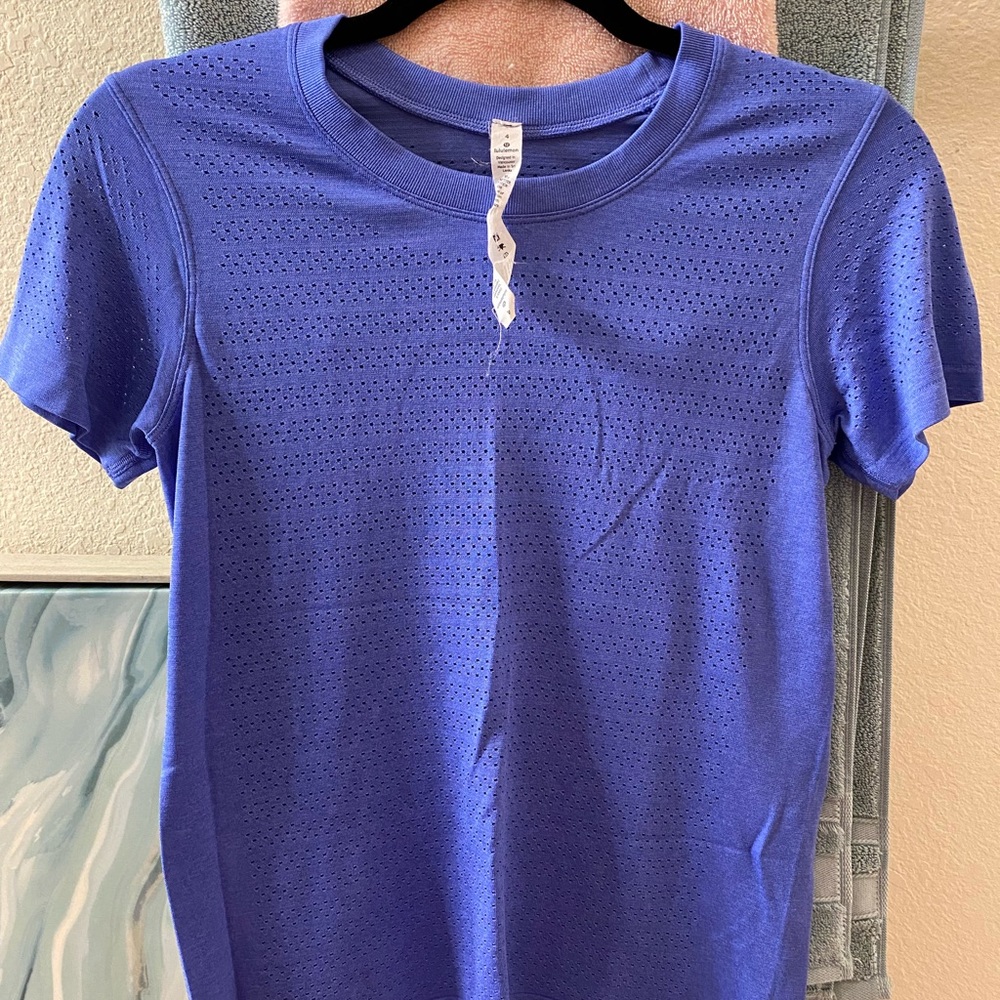 Lululemon Swiftly Breathe Short Sleeve